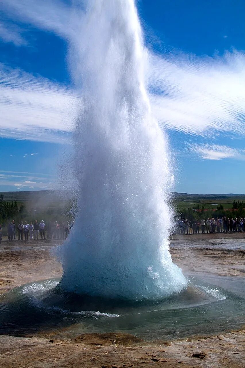 Петропавловск-камчатский долина гейзеров. Долина гейзеров, камчатка. Вулкан гейзер. Долина гейзеров исландия. Вулкан гейзер.
