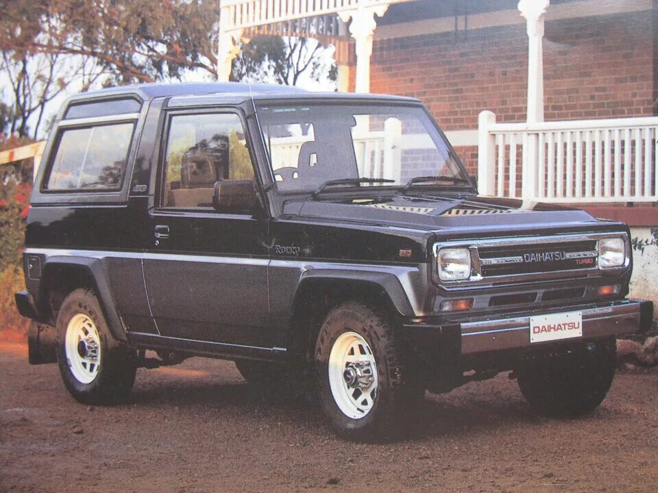 Тойота рокки. Daihatsu Feroza Bertone Freeclimber. Daihatsu Rocky. Daihatsu Rocky 1.0 Premium g 4wd. Bertone Freeclimber Дайхатсу.