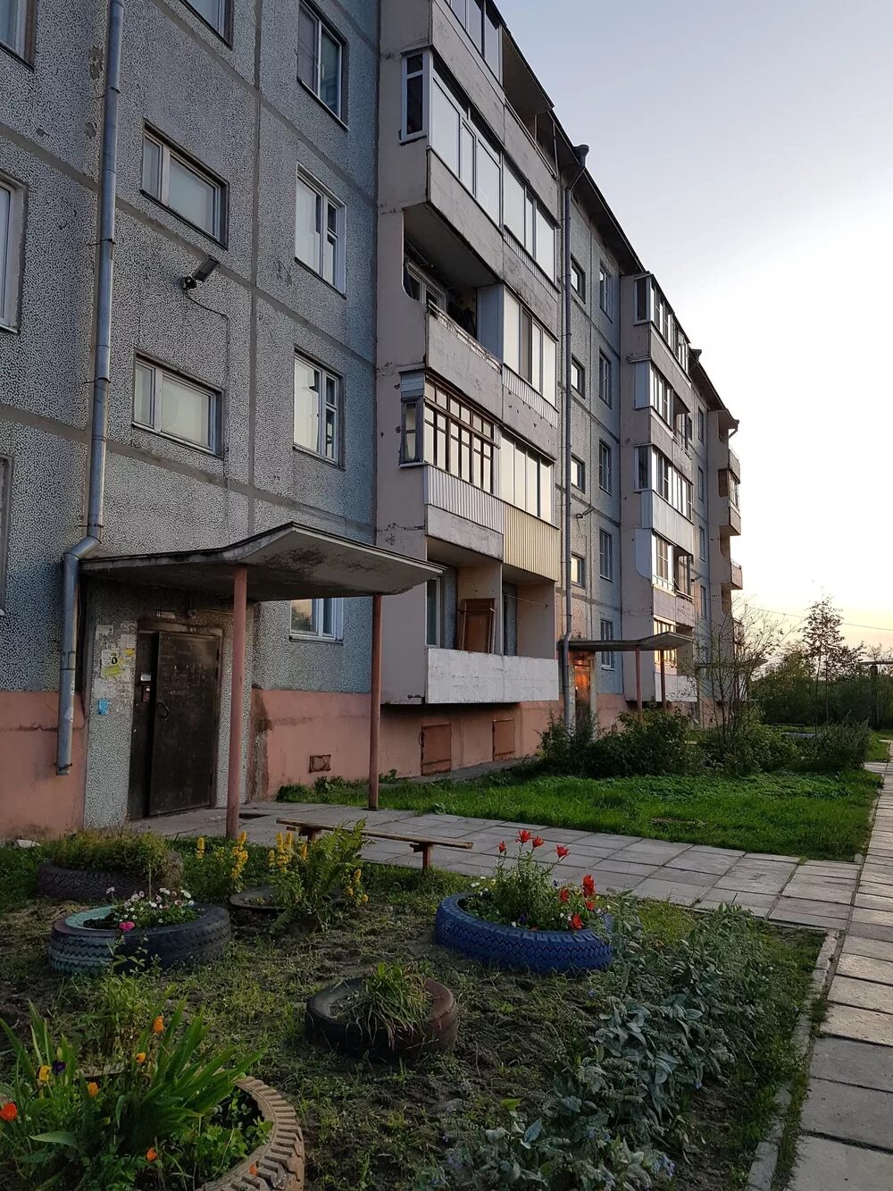 3 комнатные квартиры в архангельске. Архангельск квартиры. 93 квартира в доме.