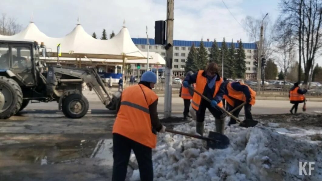 Нижнекамск новости события. Коммунальщики. уборка улиц нижнекамска. вести нижнекамска. уборка городских территорий нижнекамск фото.