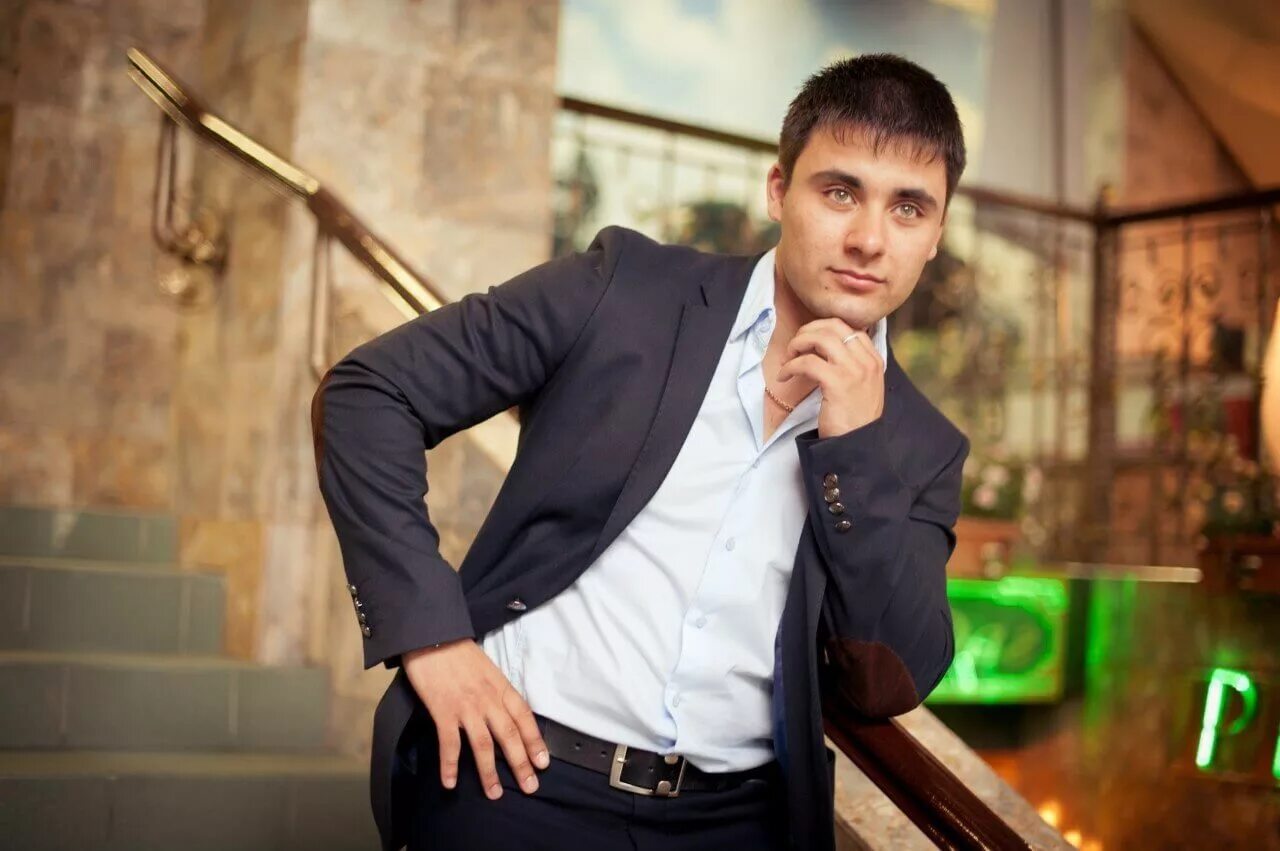Бесплатные знакомства с фото мужчины. Гусев Евгений Котлас. Золотов Кирилл Вадимович. Артур Большаков. Обычный парень.