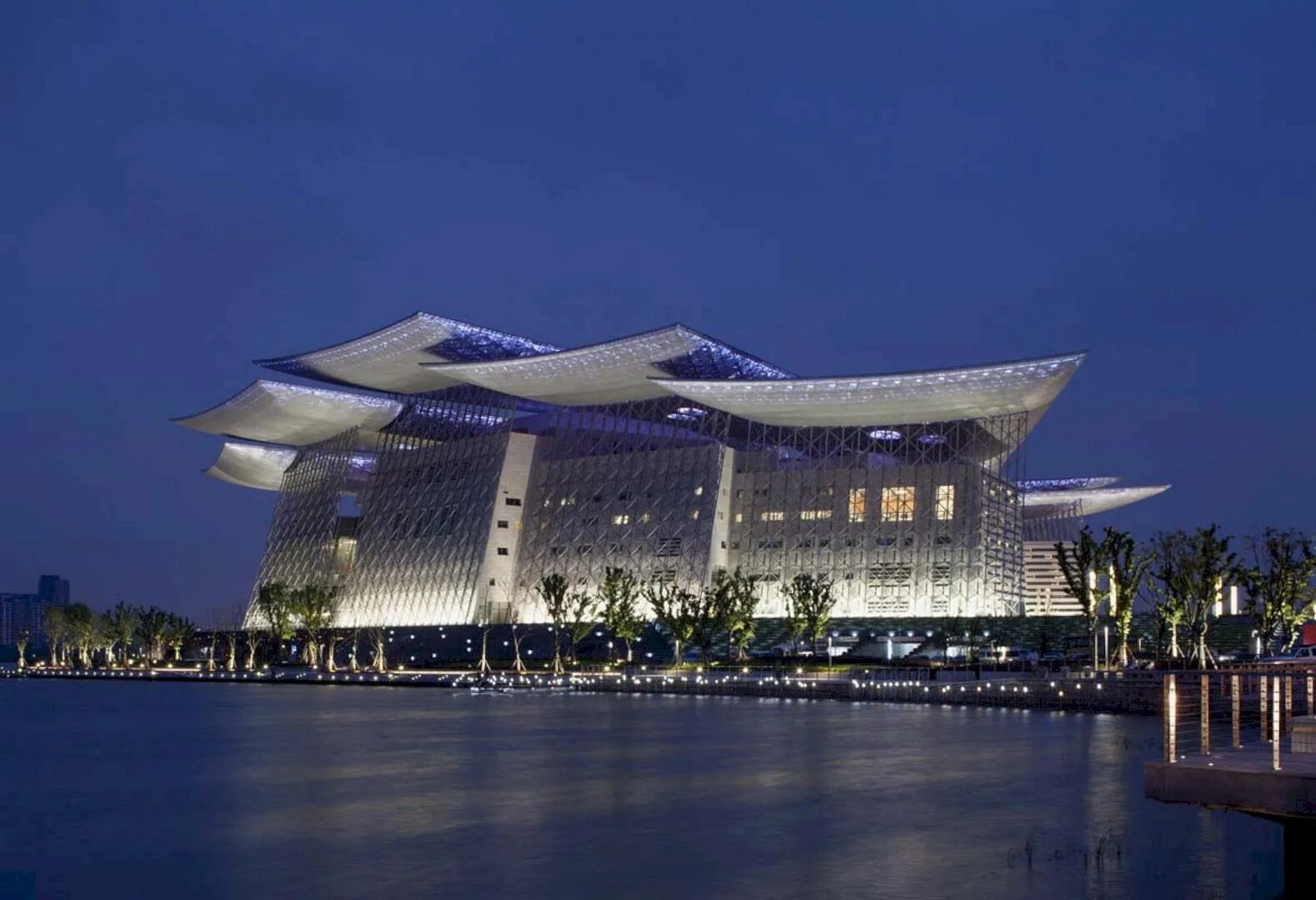 Оперный театр Wuxi Grand Theatre. Wuxi Grand Theatre, Уси, Китай. Большой театр в китайском городе Уси (Wuxi Grand Theatre). Харбинский оперный театр, Китай. Китайский project