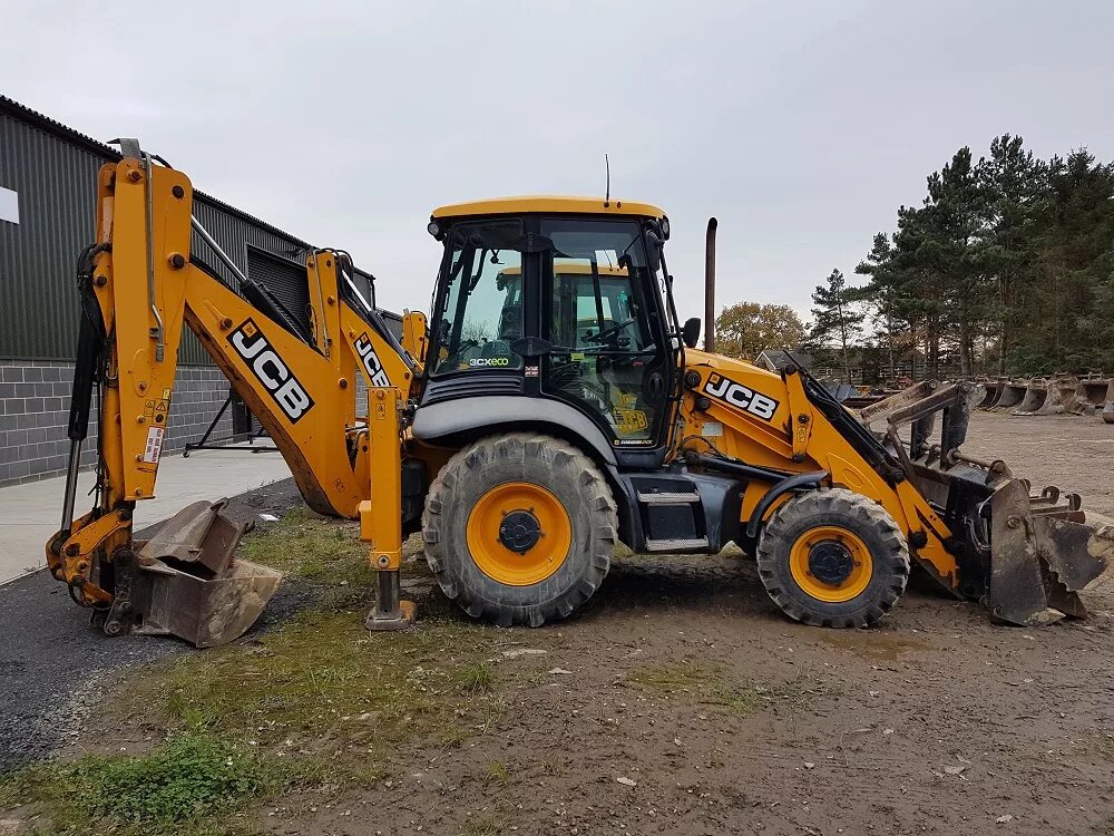 Авито джисиби экскаватор. Экскаватор-погрузчик JCB 3dx. Погрузчик JCB 3cx. Экскаватор погрузчик JSB 3cx. Экскаватор погрузчик JBC 3cx.