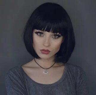 Девушка сделала каре