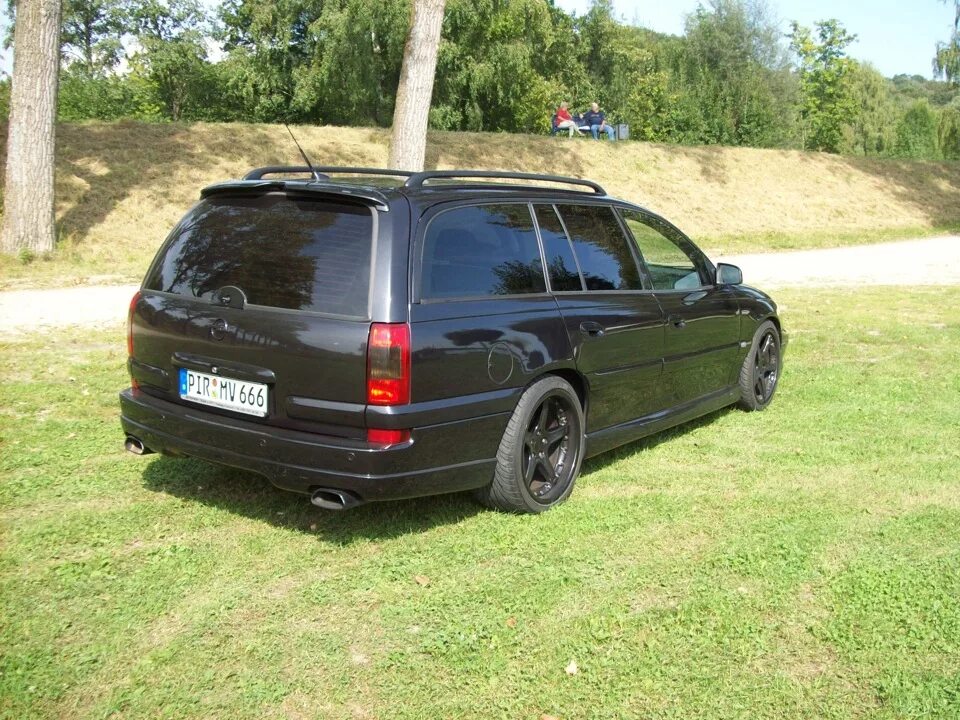 Опель универсал тюнинг. Opel Tuning универсал Omega. Opel Omega b Caravan r17. Опель Омега б универсал 1998. Opel Omega b Caravan Irmscher.