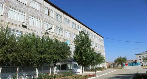 Өте үлкен мүшесі бар томпақ қыздар