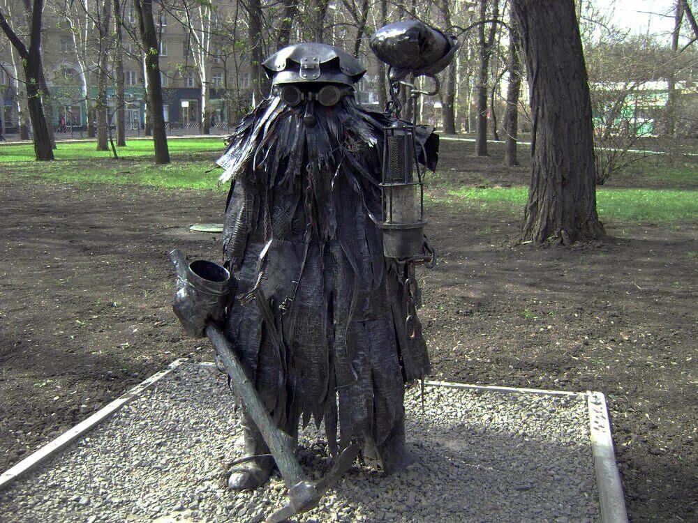 Бог шахтеров. Шубин покровитель шахтеров. Шубин шахтерская легенда. Картины на шахтовую тему. Шахтёры плакат.