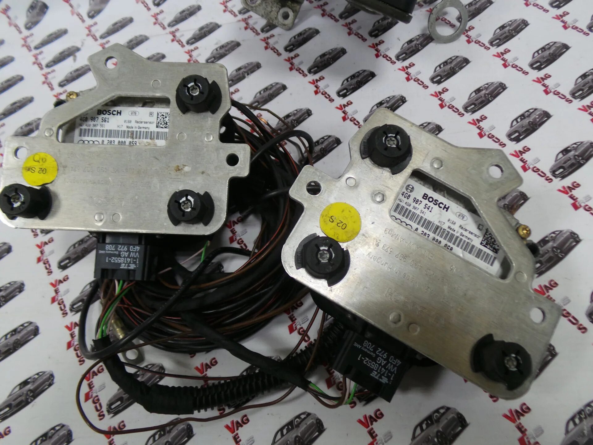 Блок адаптивного круиз контроля. Блок адаптивного круиз контроля. Датчик адаптивного круиз контроля. Блок адаптивного круиз контроля. Датчик адаптивного круиз контроля.