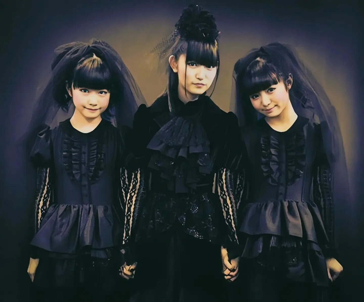 Японские метал группы. Группа BABYMETAL. Японская группа BABYMETAL. BABYMETAL 2022. Группа бейби металл.