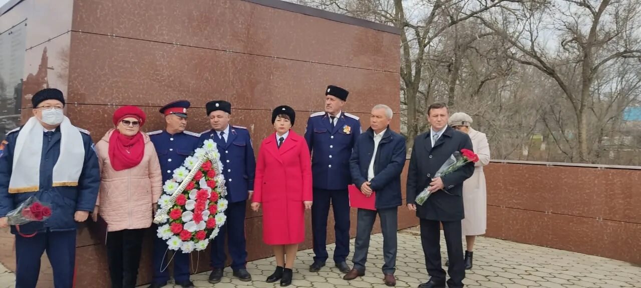 Погода в яшалте на 14 дней. Яшалта Калмыкия. Калмыкии 110-й кавдивизии. Известные люди в селе Яшалта. Яшалта фото.