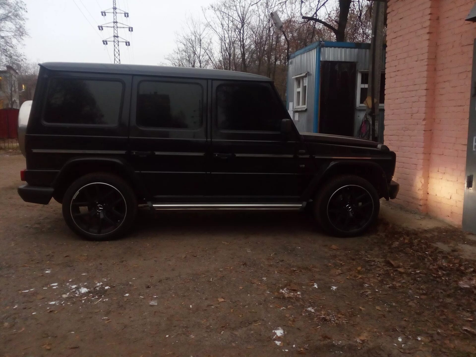 Авито россия гелендваген. Mercedes g63 AMG черный тонированный. Мерседес g63 тонированный. Мерседес Гелик черный. Гелик g55 тонированный.