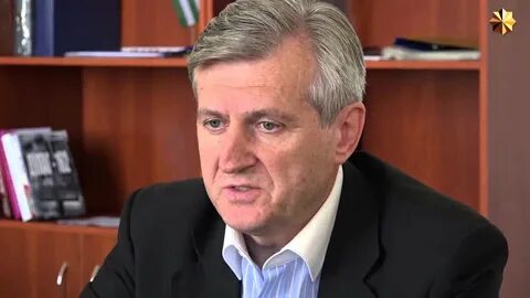 Первый министр образования