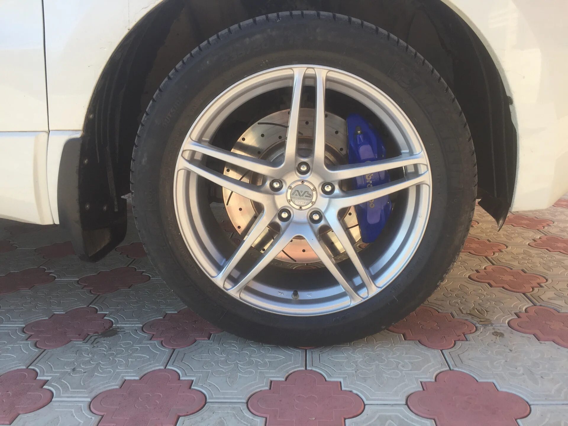 Диски 235 50 19. 235/50 r19. Диски кик пандора r17. 235/40 r19. Диски 235/50 r19.