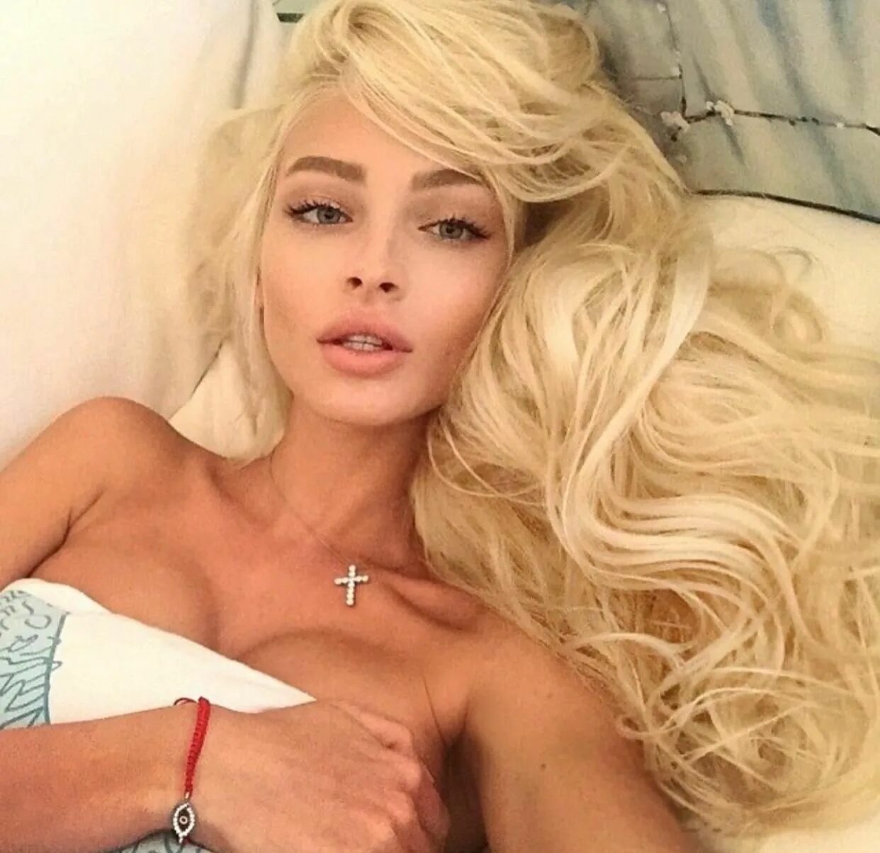 Голая Жена Тимати