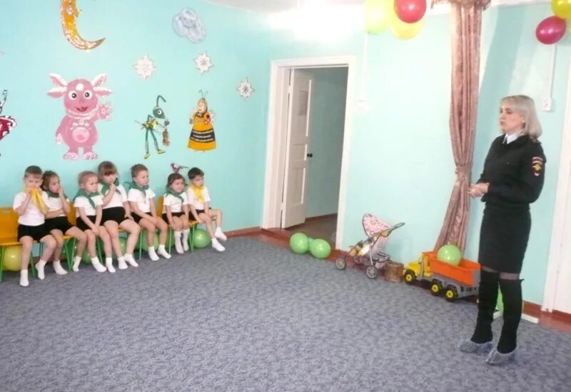 Детский сад 17 чайковский. 17 сад ахтубинск. 17 сад ахтубинск. Детский сад 8 ахтубинск. Выпускной бал в детском саду.