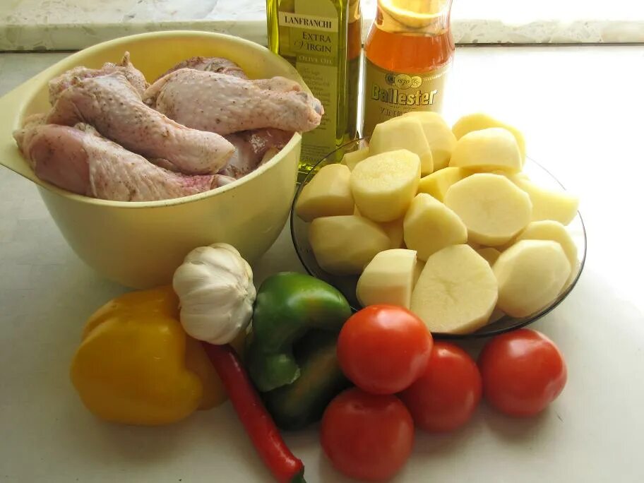 Курица маринованная в уксусе. Шашлык замаринованный в уксусе. Добавить уксус в курицу. Маринованные куриные ножки. Добавить уксус в курицу.