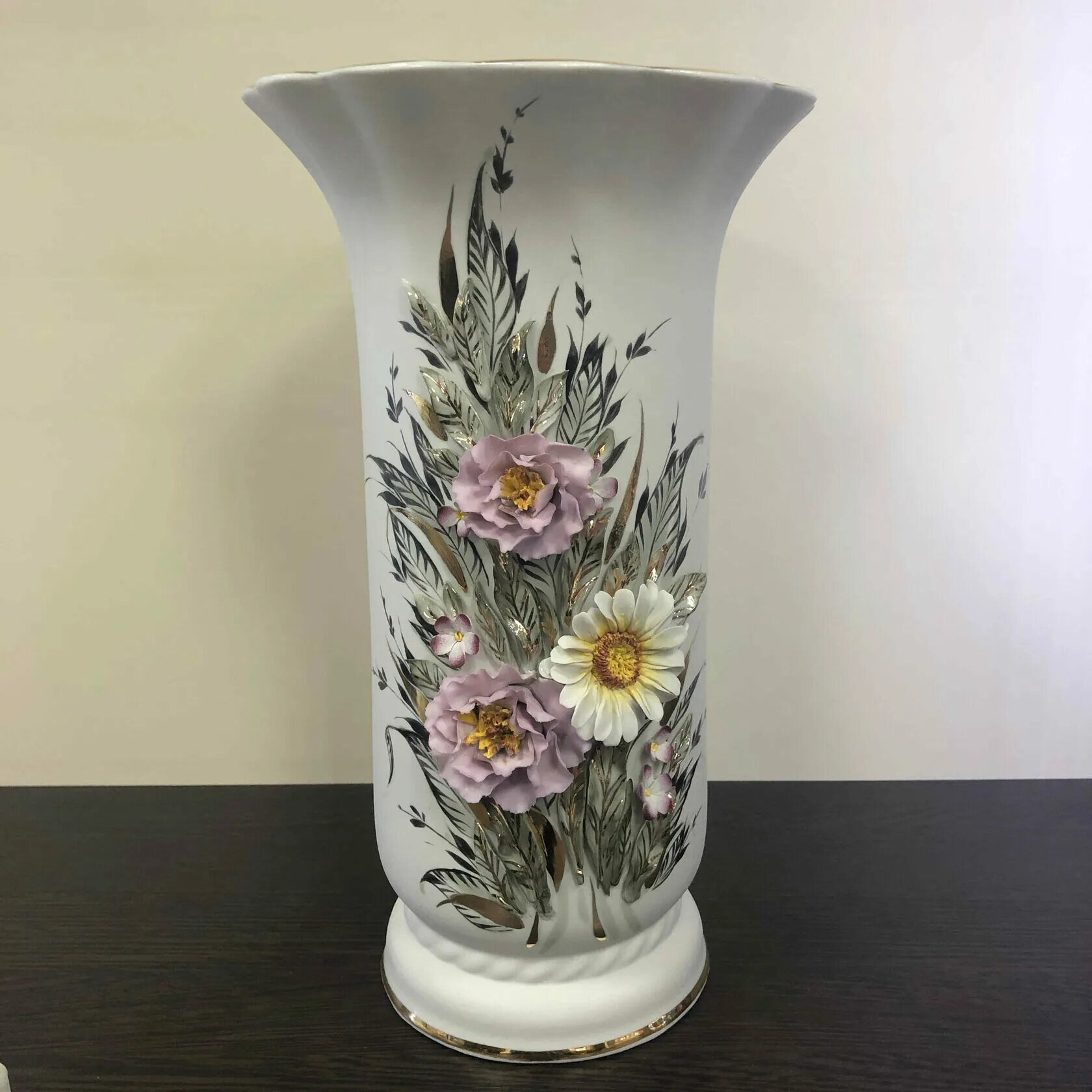 Кисловодские вазы. Фабрика феникс кисловодский фарфор. Вазы из керамики и фарфора. Кисловодский фарфор – феникс кисловодск. Кисловодские вазы.