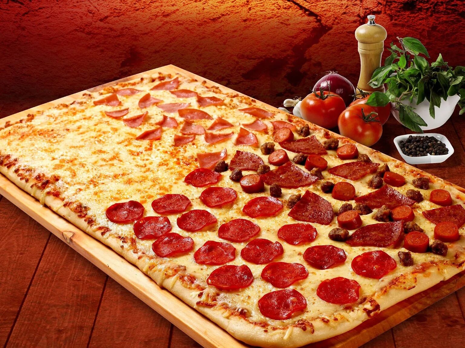 Начинка для пиццы. "Пицца". Сочная пицца. Самая красивая пицца. Красивое оформление пиццы.