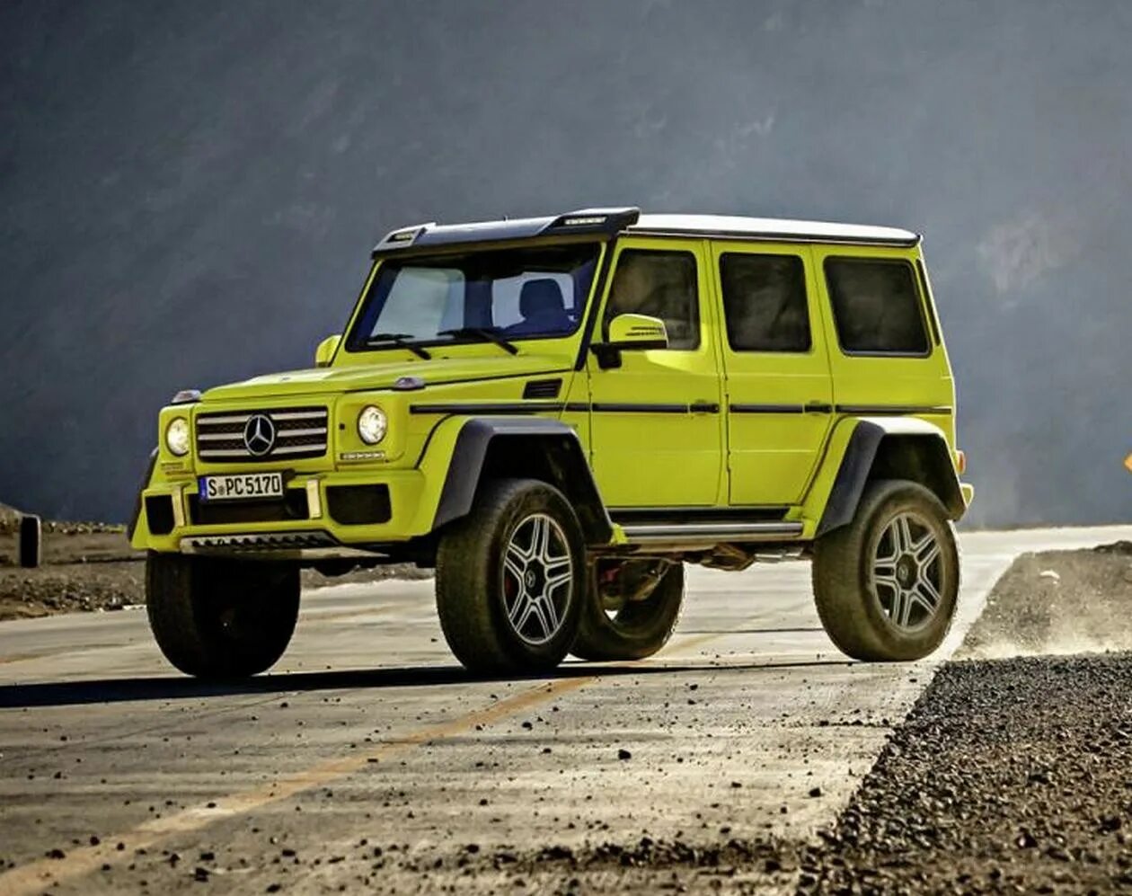 Гелик объем. Mercedes-Benz g500 4×4. Mercedes Benz g500. Мерседес g500 4x4. Мерседес g500 4x4 2.