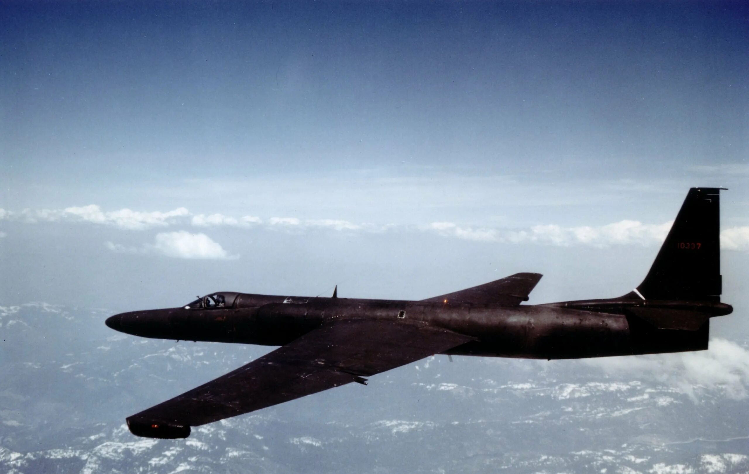 Американский самолет шпион. Sr 71. U-2 самолет разведчик. Lockheed sr-71 blackbird. Sr-71 blackbird скорость.