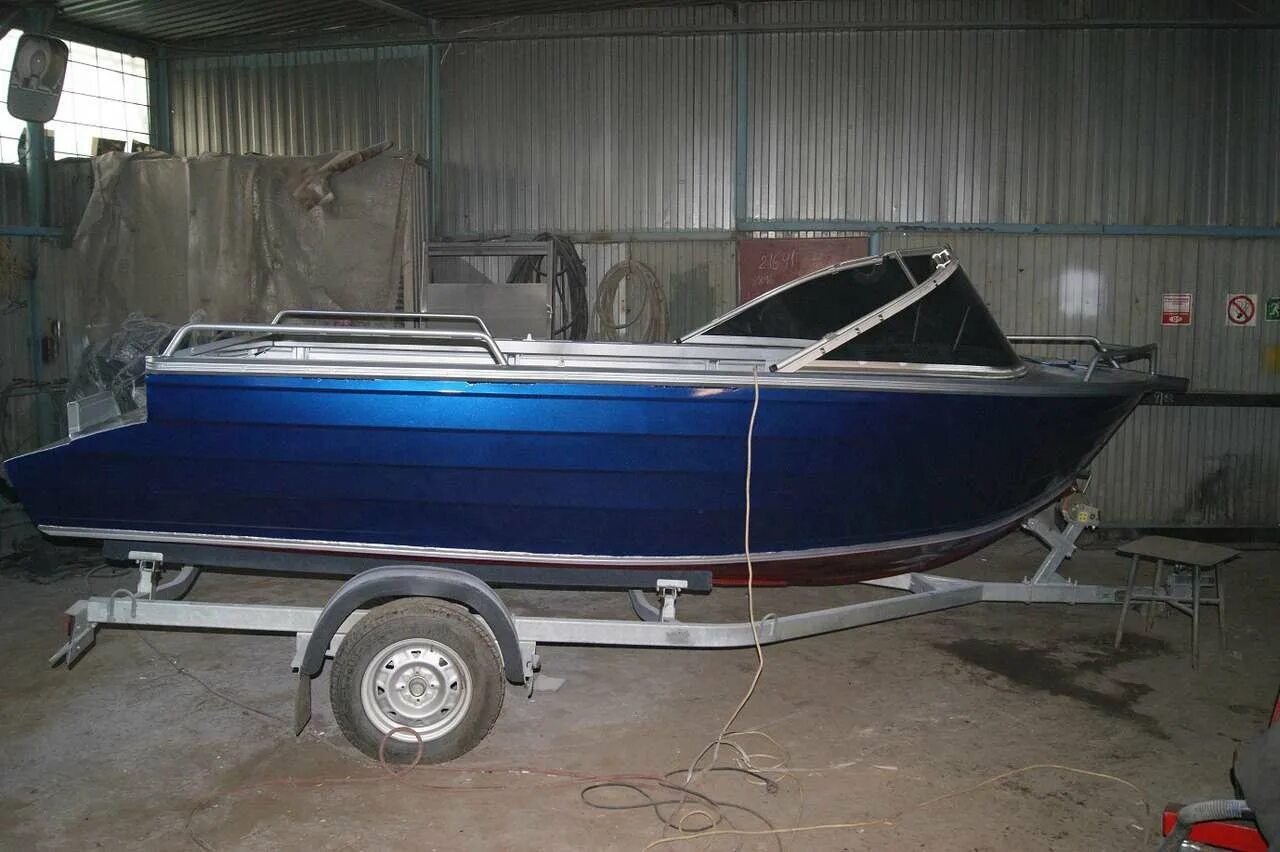 Варианты лодок. Лодка прогресс 2м белая. Лодка неман 1. Окрас лодки прогресс 4. Варианты лодок.