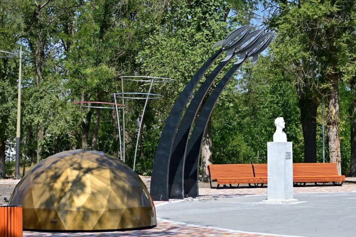 Парк гагарина заволжье. Гагарина буденновск. Детский лагерь гагарина заводоуковск. Г. Буденновск парк центр.