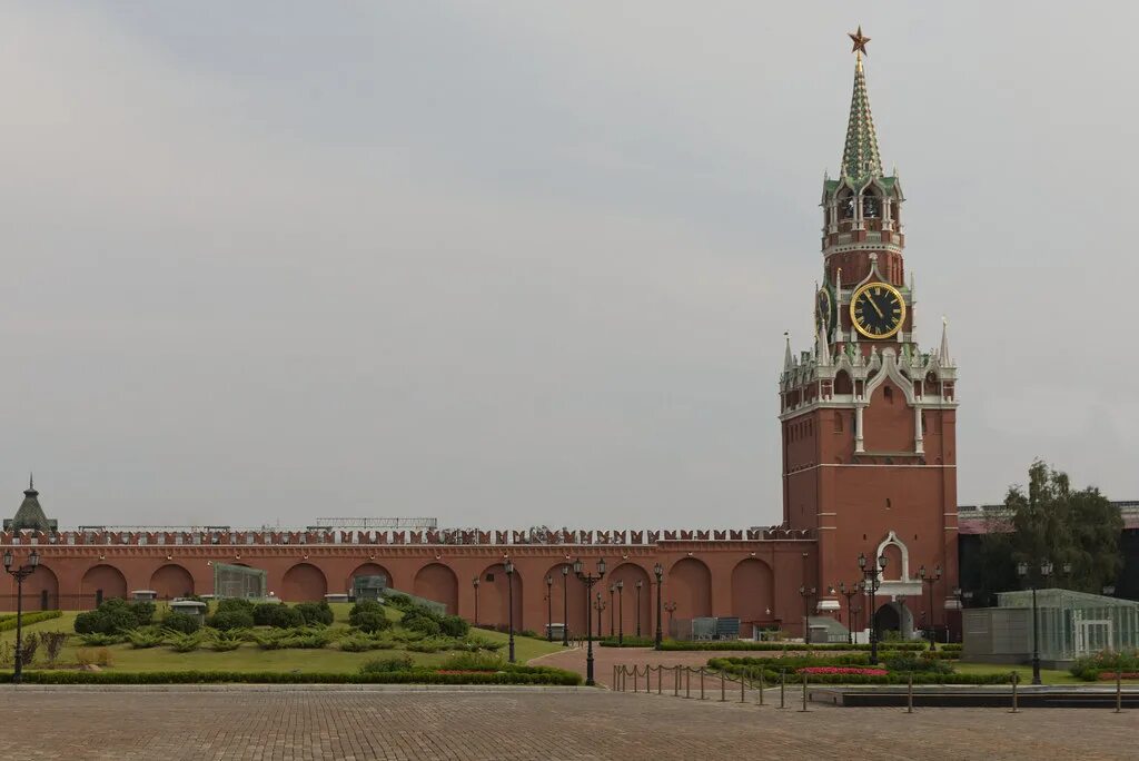 Краснокаменный Московский Кремль. Московский Кремль из красного кирпича. Краснокирпичный Московский Кремль. Постройки Московского Кремля. Когда построена кремлевская