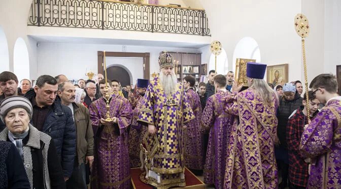 Службы в церкви сорока мучеников севастийских печоры. Отец сергий 40 севастийских мучеников. Епископ можайский иосиф. Богослужение 40 севастийских мучеников. Сорок мучеников севастийских богослужение.