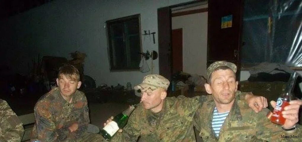 53 зенитно ракетная бригада курск. Пьяные военнослужащие всу. 53 й год. 53 зенитно ракетная бригада курск. 53 зенитно ракетная бригада курск.