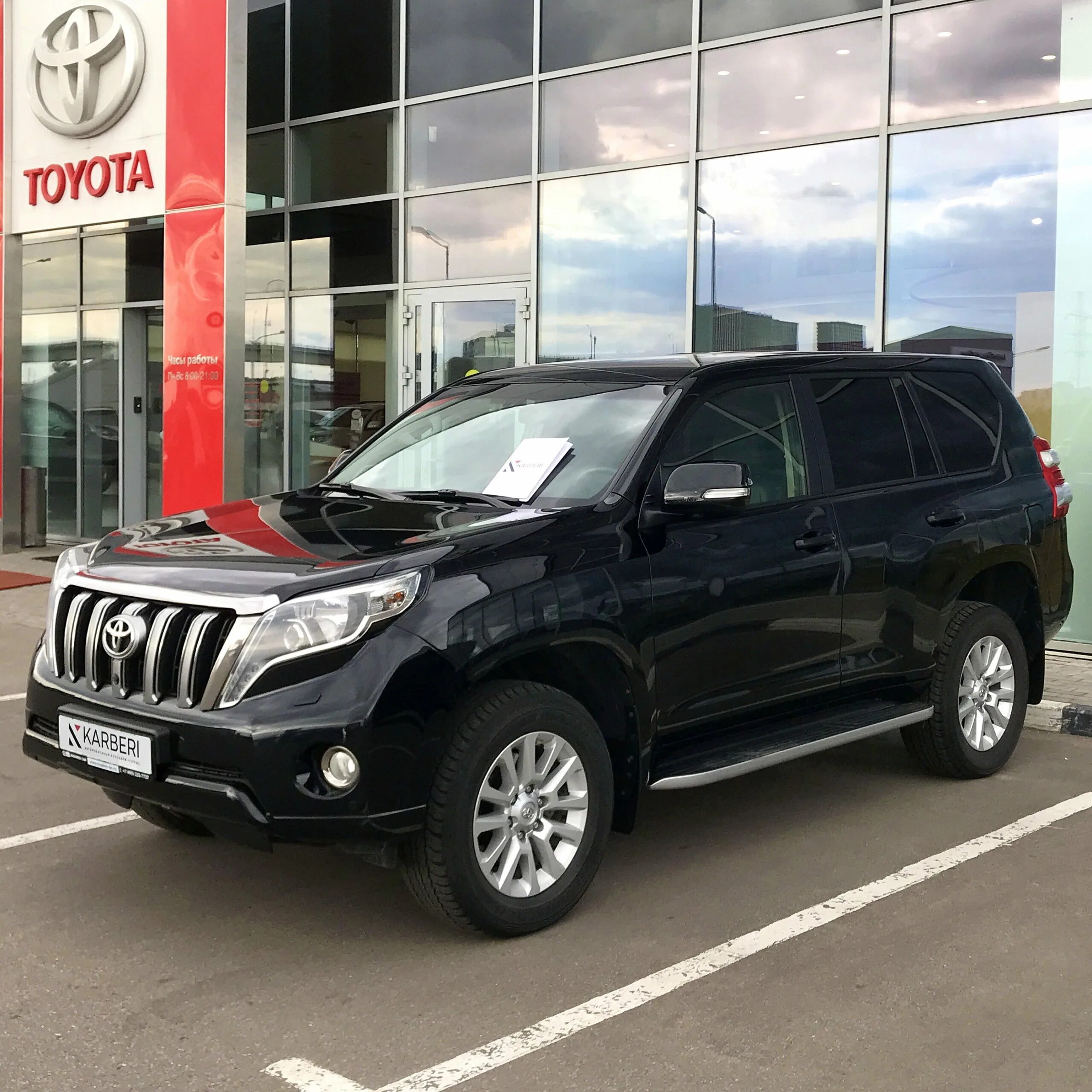 Купить прадо в новгороде. Машина Тойота ленд Крузер Прадо. Land Cruiser Prado 202. Тойота ленд Крузер Прадо 151. Тойота ленд Крузер Прада.