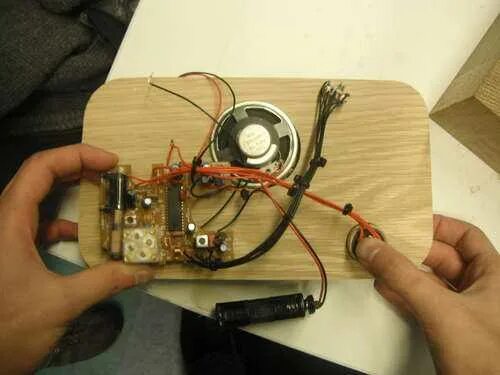 This Amazing 3D-Printed Radio Works, Despite Having No Battery or Cord Digital T