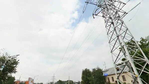 Убрать лэп под землю. Участок под высоковольтной линией. Проволока на столбе. Вл 0,4-10 кв. Дача под лэп.