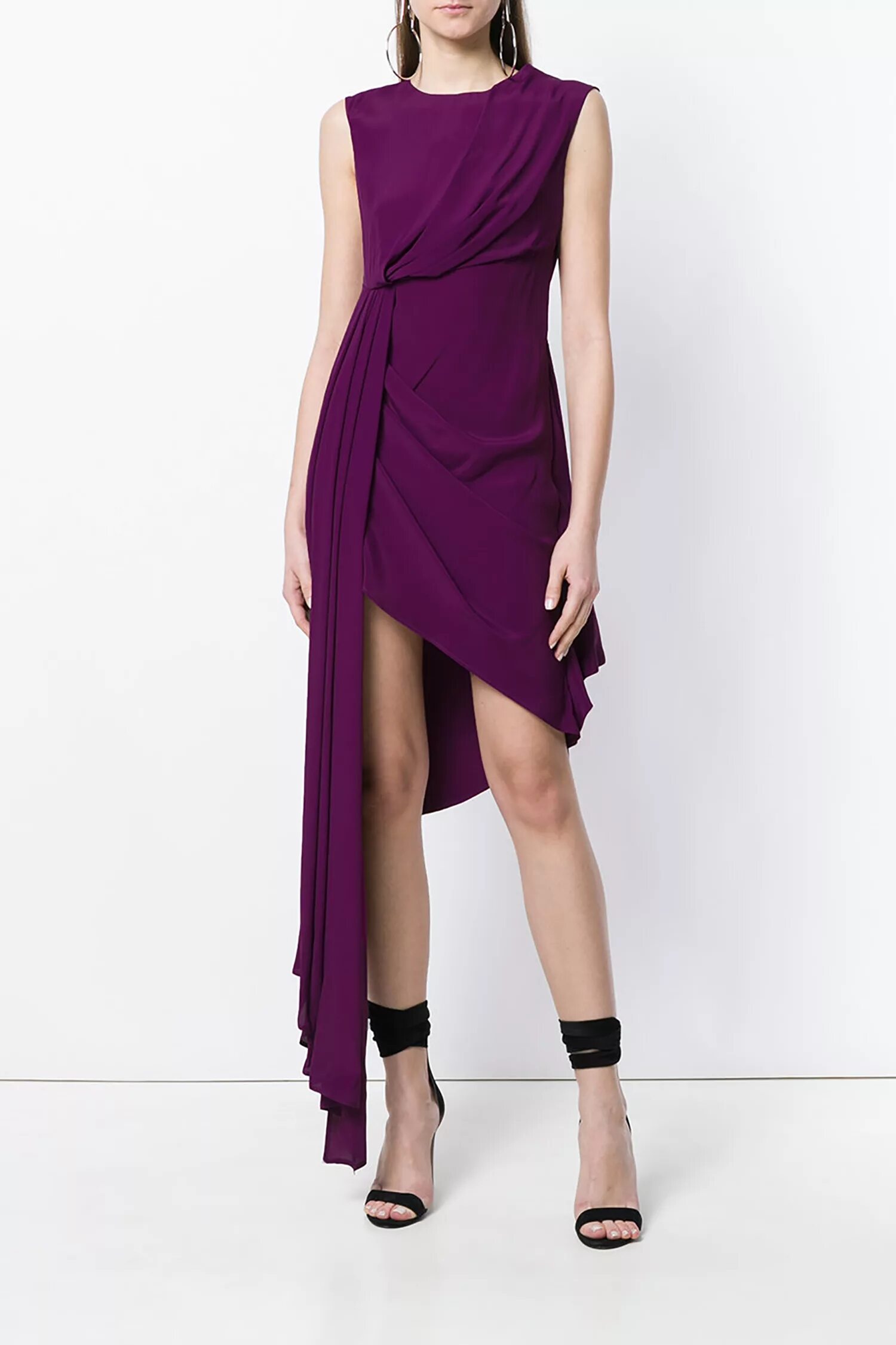 Необычные фасоны платьев. Ассиметричное платье. Платье с асимметричным подолом. Платья необычного кроя. Платье асимметрия.