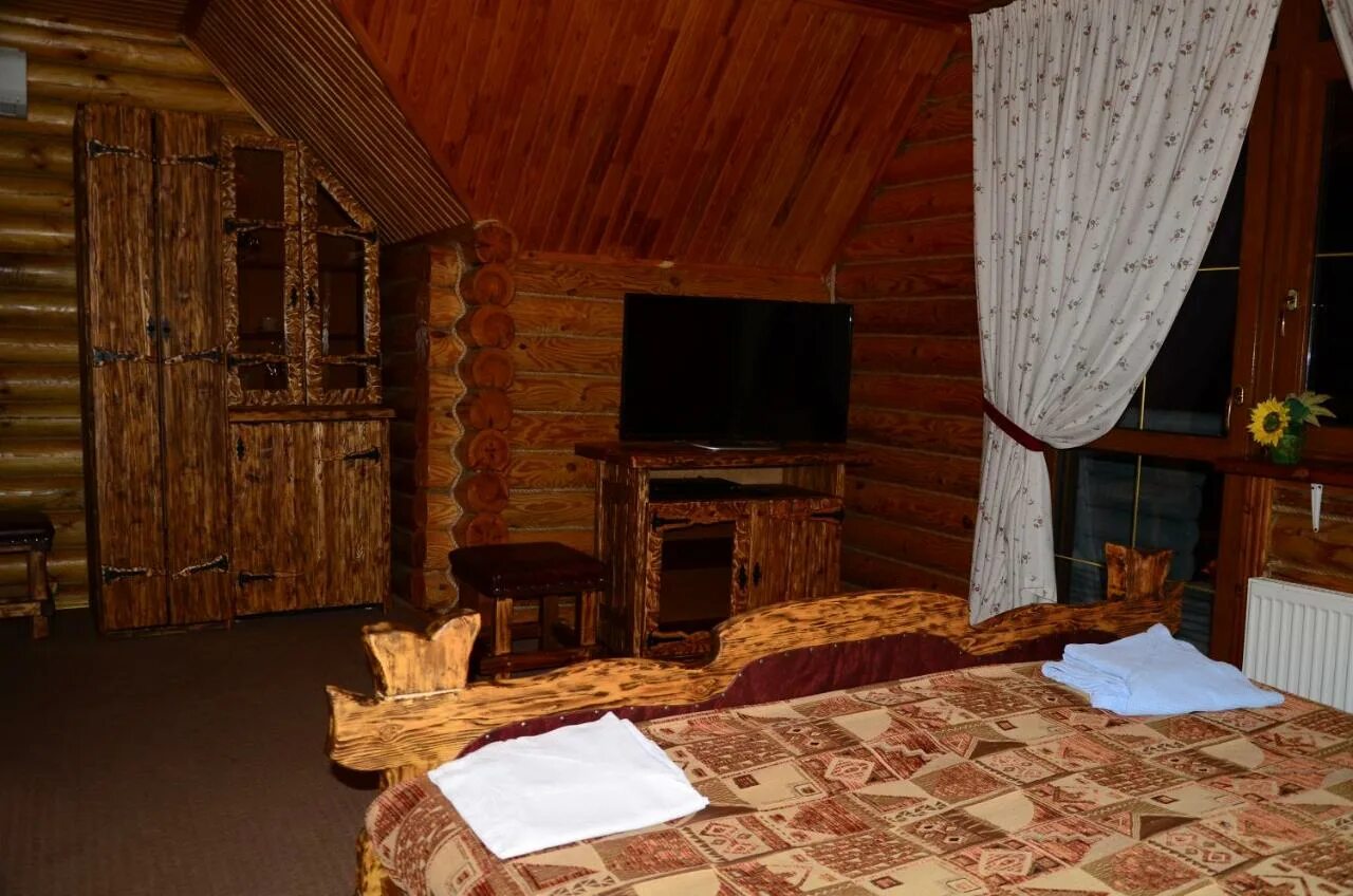 Где остановиться одинцово. Теплица-парк в одинцово отель. Где остановиться одинцово. Автобусная остановка в одинцово. Где остановиться одинцово.