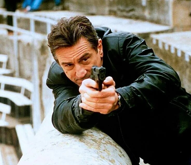 Retro Film Review: Ronin (1998) - Hive