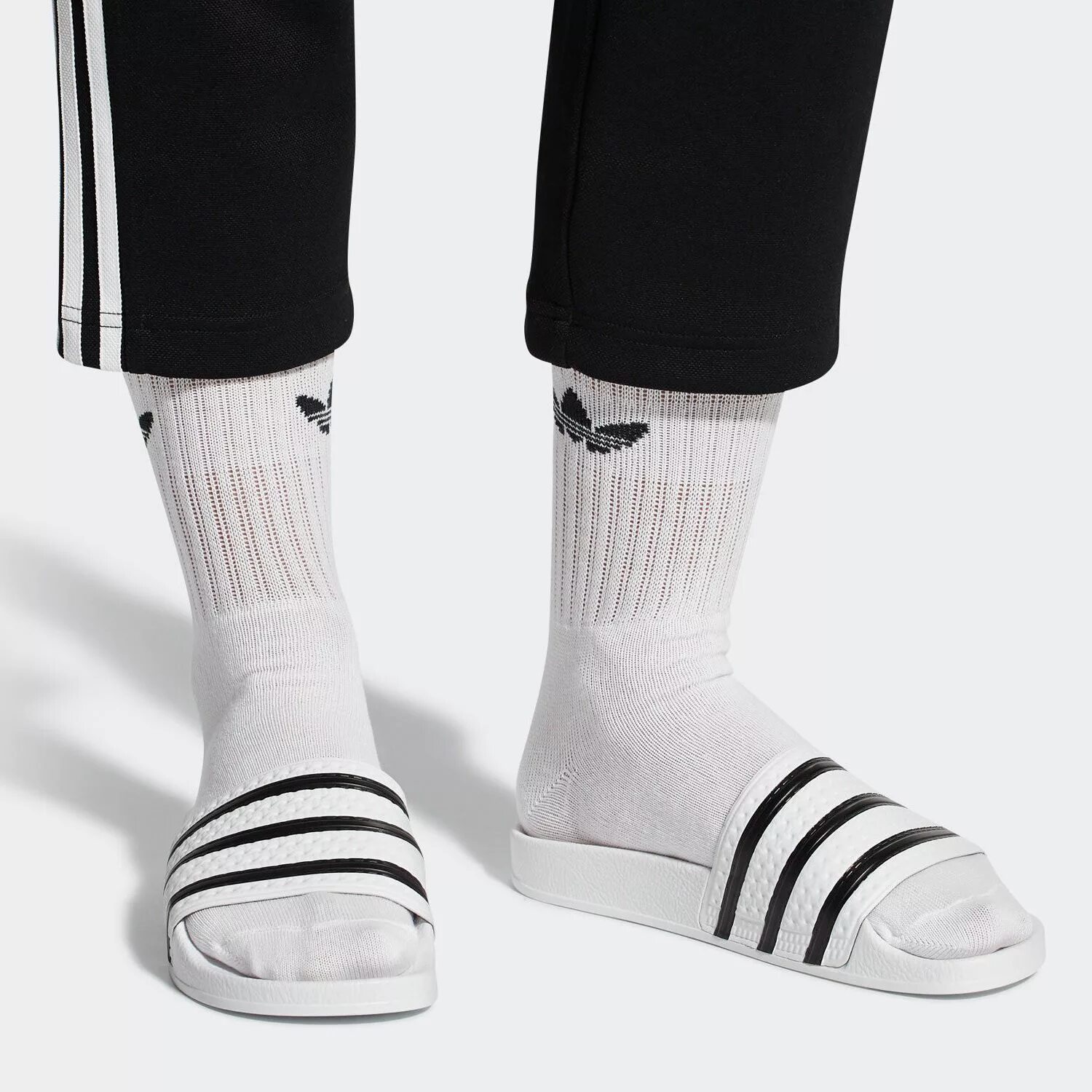 Adidas Originals Adilette Unisex. Adidas Originals Adilette 2 Slide. Носки адидас белые. Adidas Originals Adilette Lite. Кроссовки носки адидас