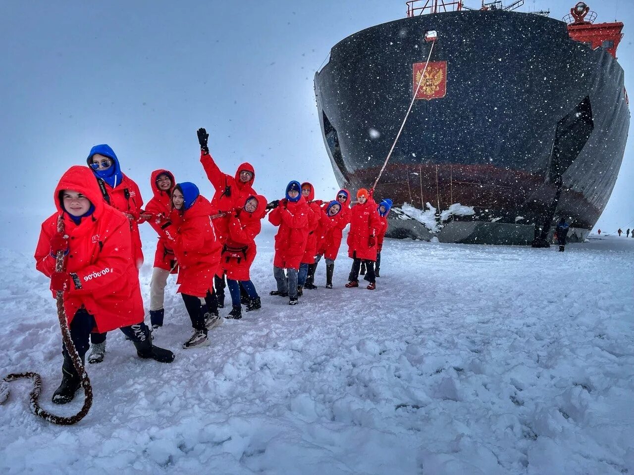 Ледокол знаний 2022. Северный полюс ледокол знаний. Ледокол знаний 2022 победители. Ледокол росатом. Росатом экспедиция.