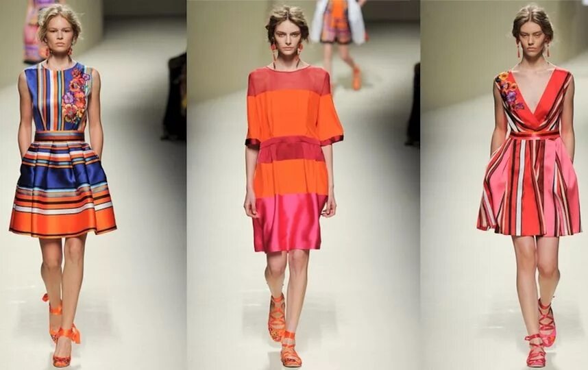 Статика в одежде. Симметрия в композиции костюма. Статика в одежде. Симметрия в композиции костюма. Статичные модели в одежде.