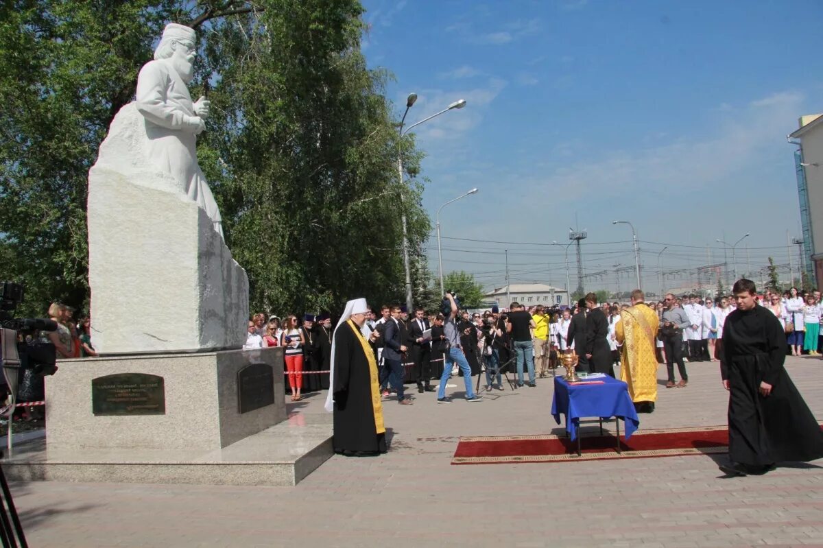 Новый памятник установят новости. Памятник святителю луке в Красноярске. Памятник Войно-Ясенецкому в Красноярске. Енисейск памятник луке Войно Ясенецкому.