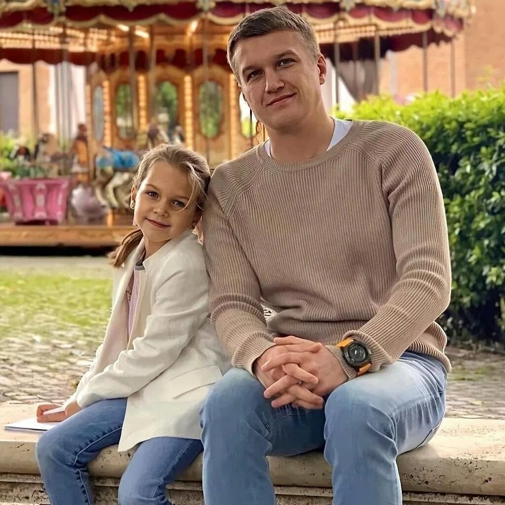 Семья руденко актеры. Анатолий руденко семья. Анатолий руденко. Сколько лет актеру анатолию руденко. Анатолий руденко и елена дудина.