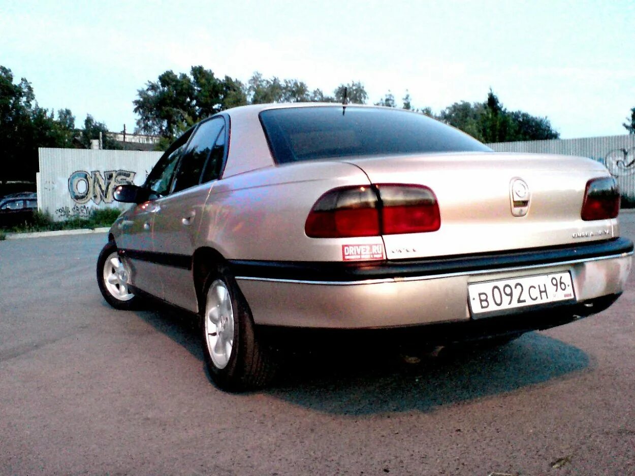 Opel Omega 1994. Опель Омега седан 1994. Opel Omega 1992. Опель Омега седан. Свет омега б