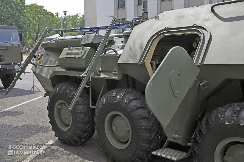 Бтр-80 газ-5903. Бронированный медицинский транспортёр (бмм-1). Эвакуационная емкость бронированной медицинской машины бмм 1. Бмм-д3 боевая перевязочная машина мираж-2002. Бронированная медицинская машина бмм-1.