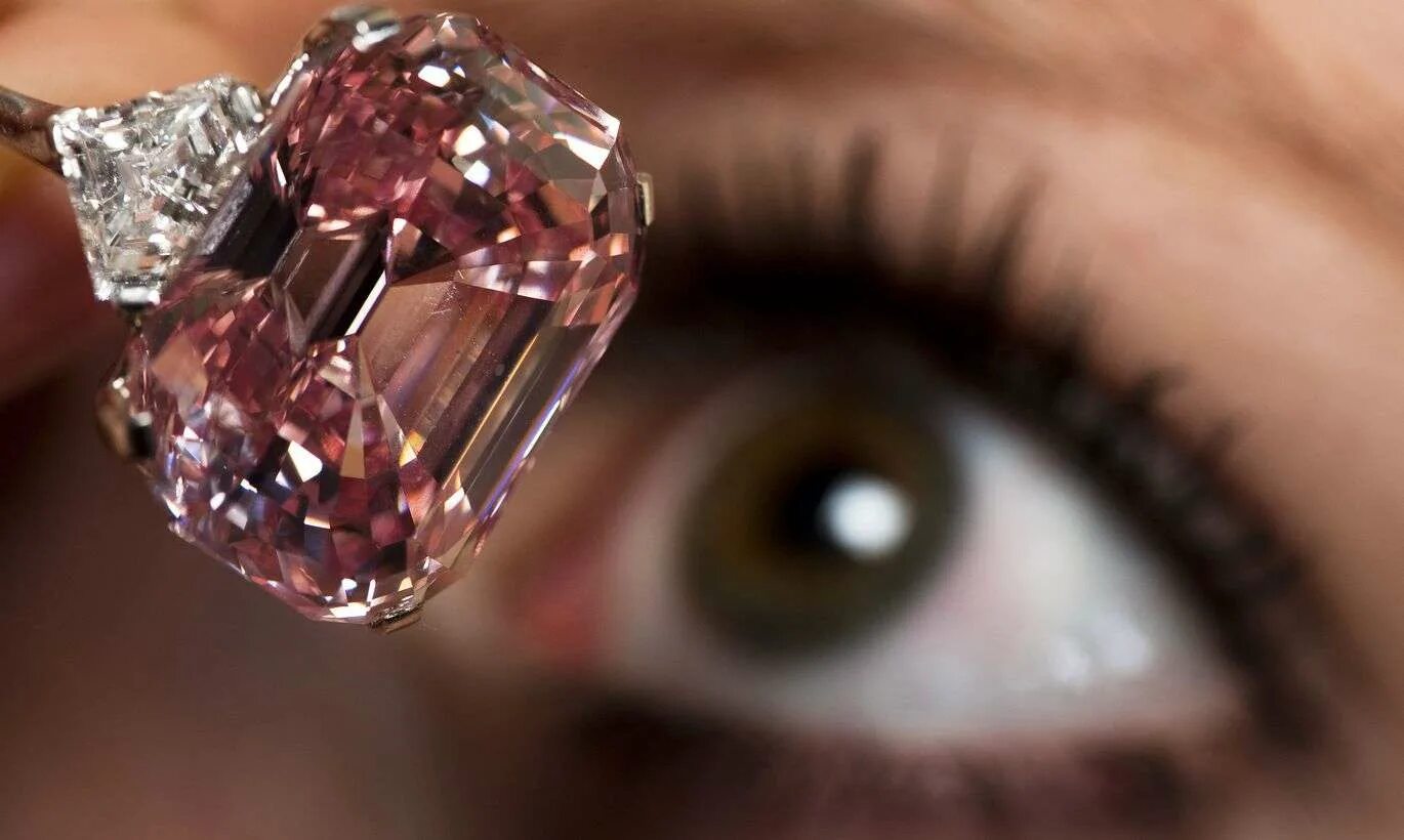 драгоценные камни россыпью. самоцветы драгоценные камни. цветные камни ювелирные. самоцветы драгоценные камни. драгоценные камни россыпью.