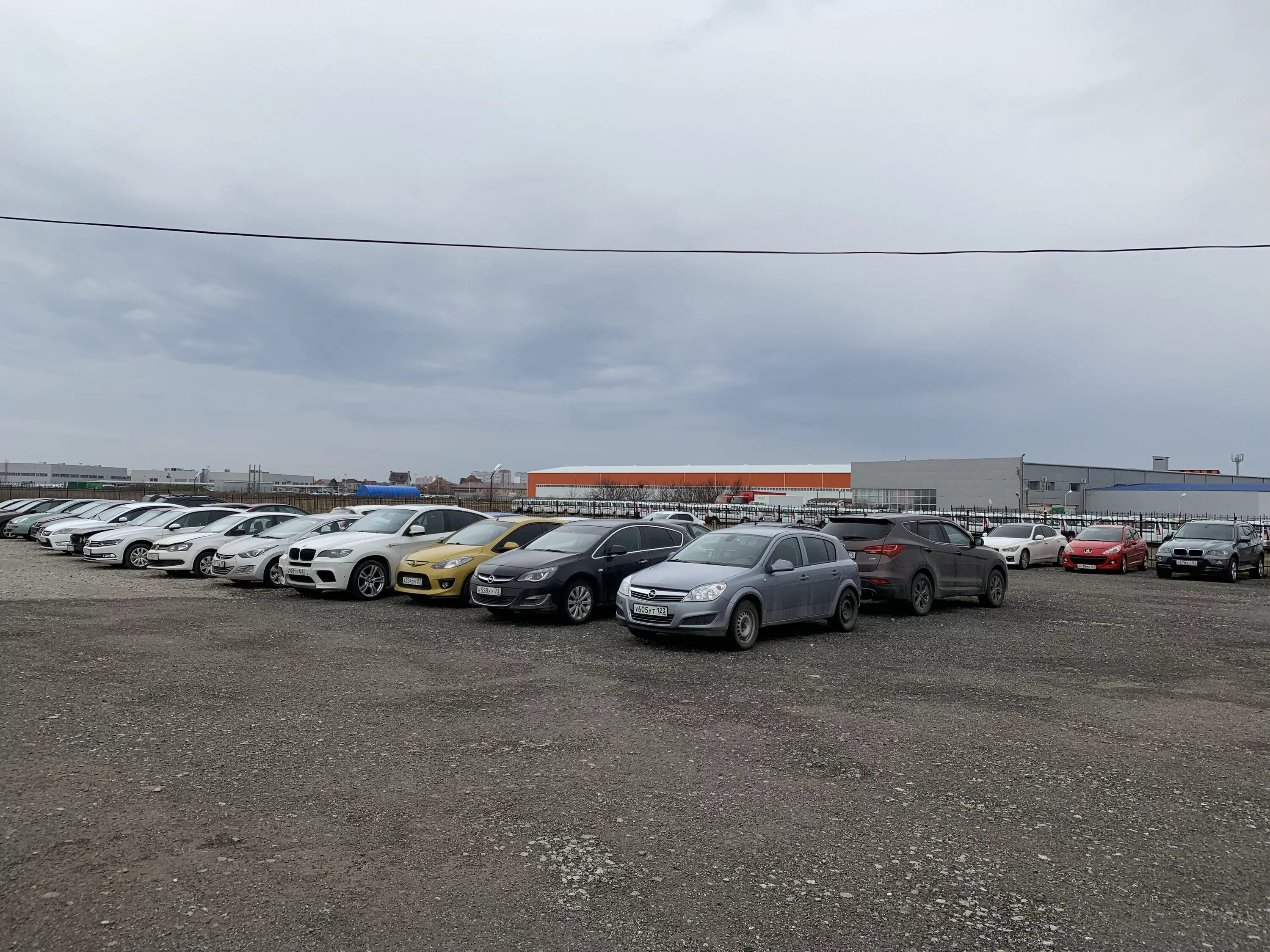 Машиноместо 13,8. Автостоянка. Зиповская 34/2. Платные парковки краснодар. Парковки краснодара.