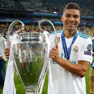 Где играют лигу чемпионов