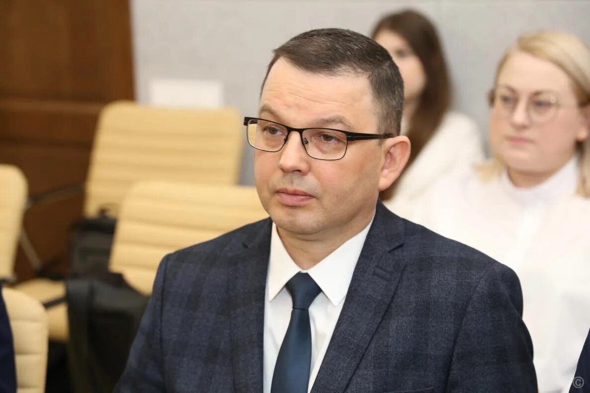 Барнаул депутат бгд обидин. Утвердили нового главу. Утвердили нового главу. Утвердили нового главу. Утвердили нового главу.