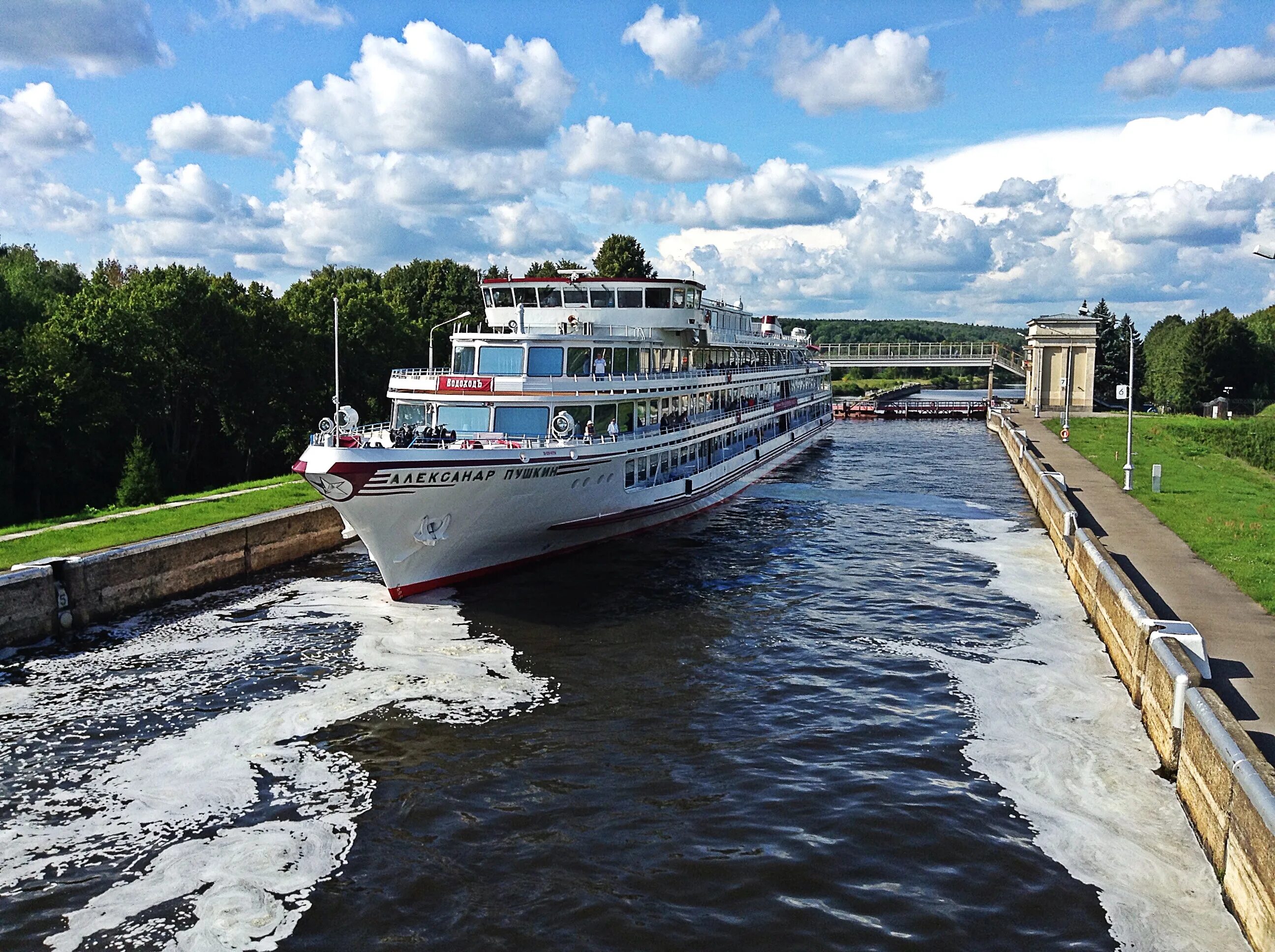 теплоход а с пушкин