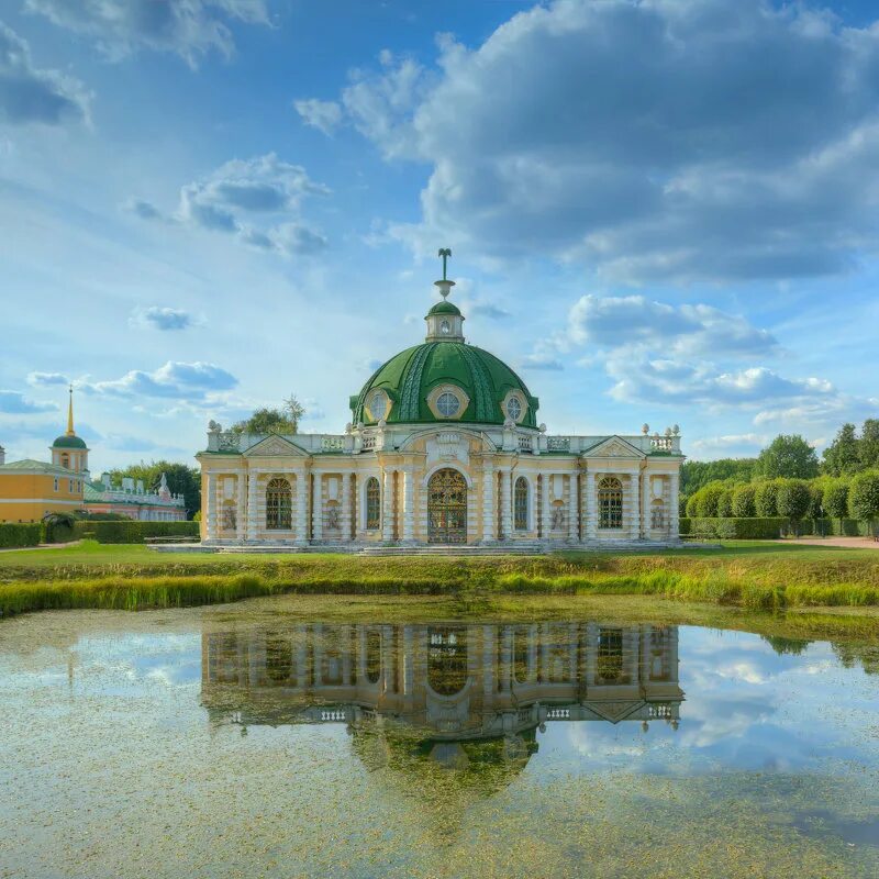 Усадьба Кусково в Москве. Усадьба Кусково природа. Дворцовый пруд Кусково. Усадьба Кусково озеро. Усадьба кусково архитектурно художественный егэ