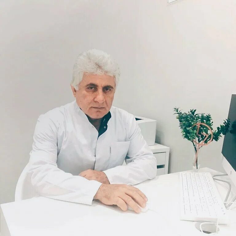 Омаров али магомедович. Доктор нариманов рамис агаевич. Лучшие детские неврологи в махачкале. Кадиев тимур кадиевич. Профессор азизов махачкала.