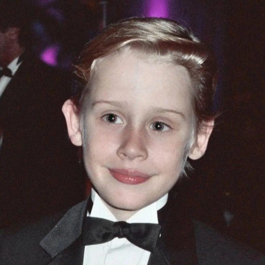 Kieran culkin. Маколей калкин сейчас. Калкин золотой глобус. Маколей калкин один дома. Новости шоу бизнеса звезд.